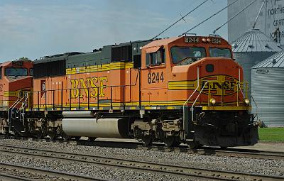 BNSF 8244 - SD70MAC.jpg